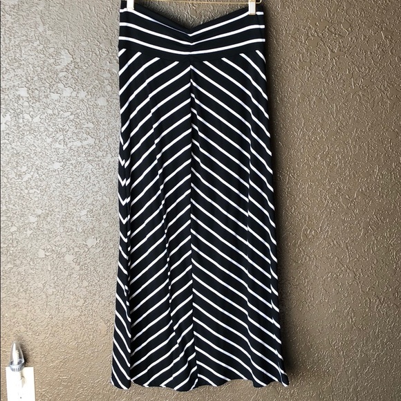 Dresses & Skirts - Long skirt